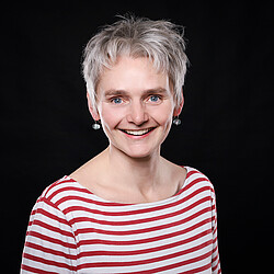Portrait von Angela Hopkins