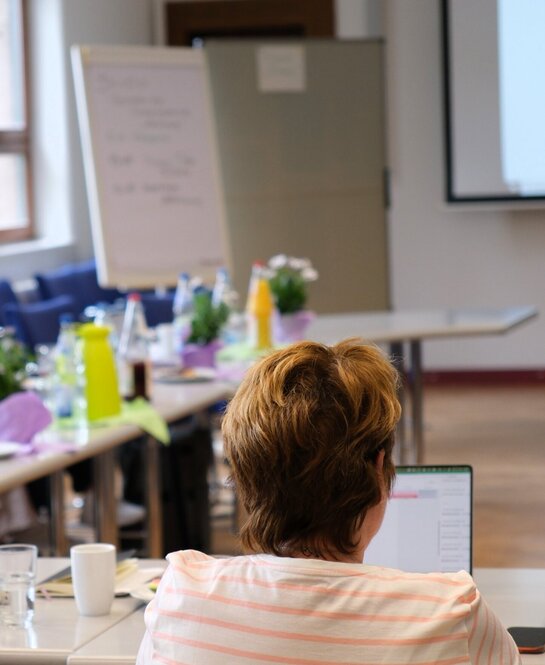 Das Bild zeigt Mitwirkende des Forschungsnetzwerks bei ihrem Treffen in Heidelberg, im Mai 2025.