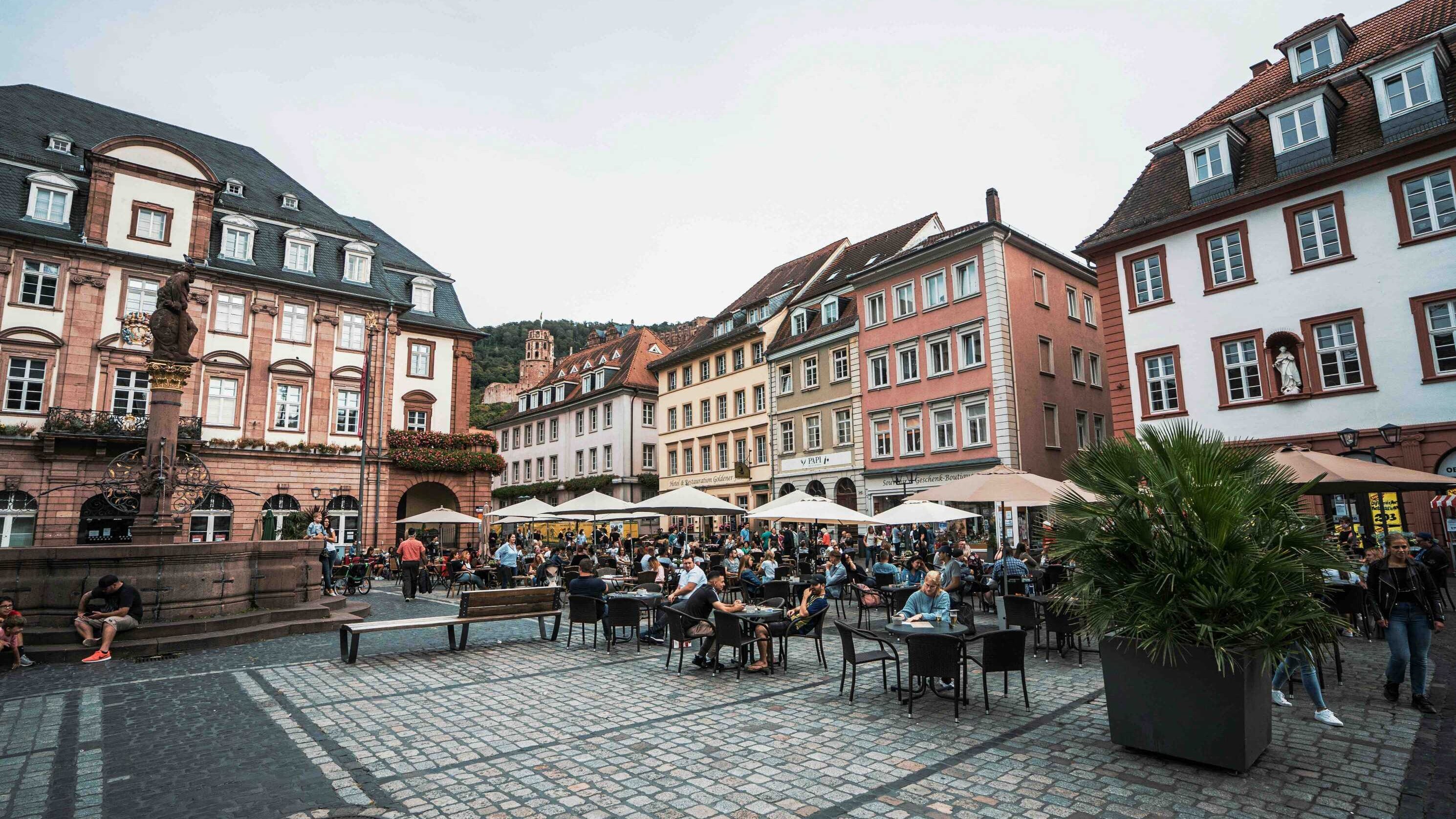 Zu sehen ist der Heidelberger Marktplatz.