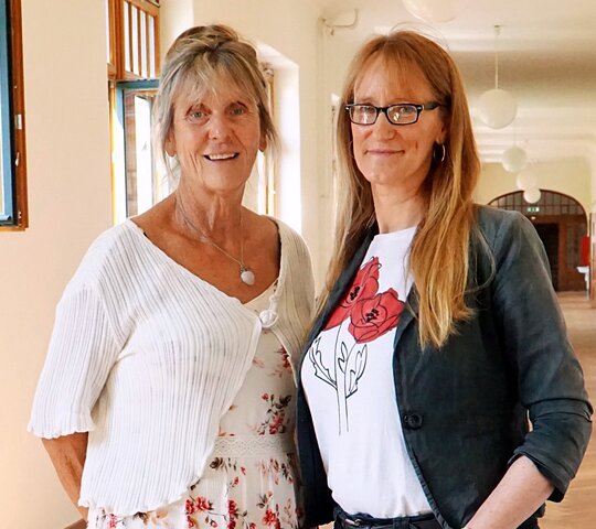 Porträt von Elke Stracke und Nicole Flindt