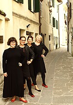 Sängerinnen des 4x4 Frauenchors