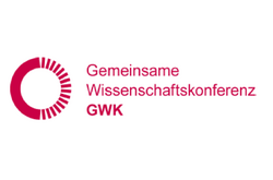  Logo der "GWK".