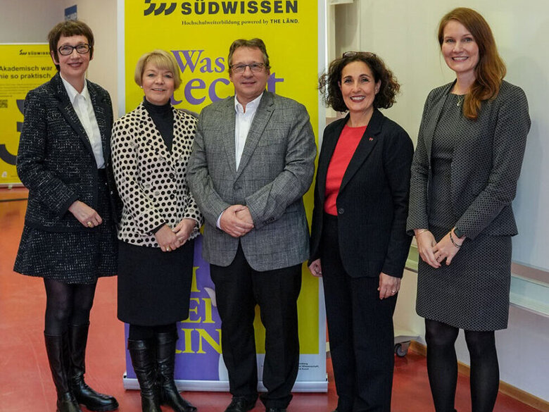 Der neu gewählte Sprecher:innenrat des Netzwerks SÜDWISSEN: Karin Vach, Panja Mücke, Andreas Frey, Conny Mayer-Bonde, Silke Hertel (v. l. n. r.) 